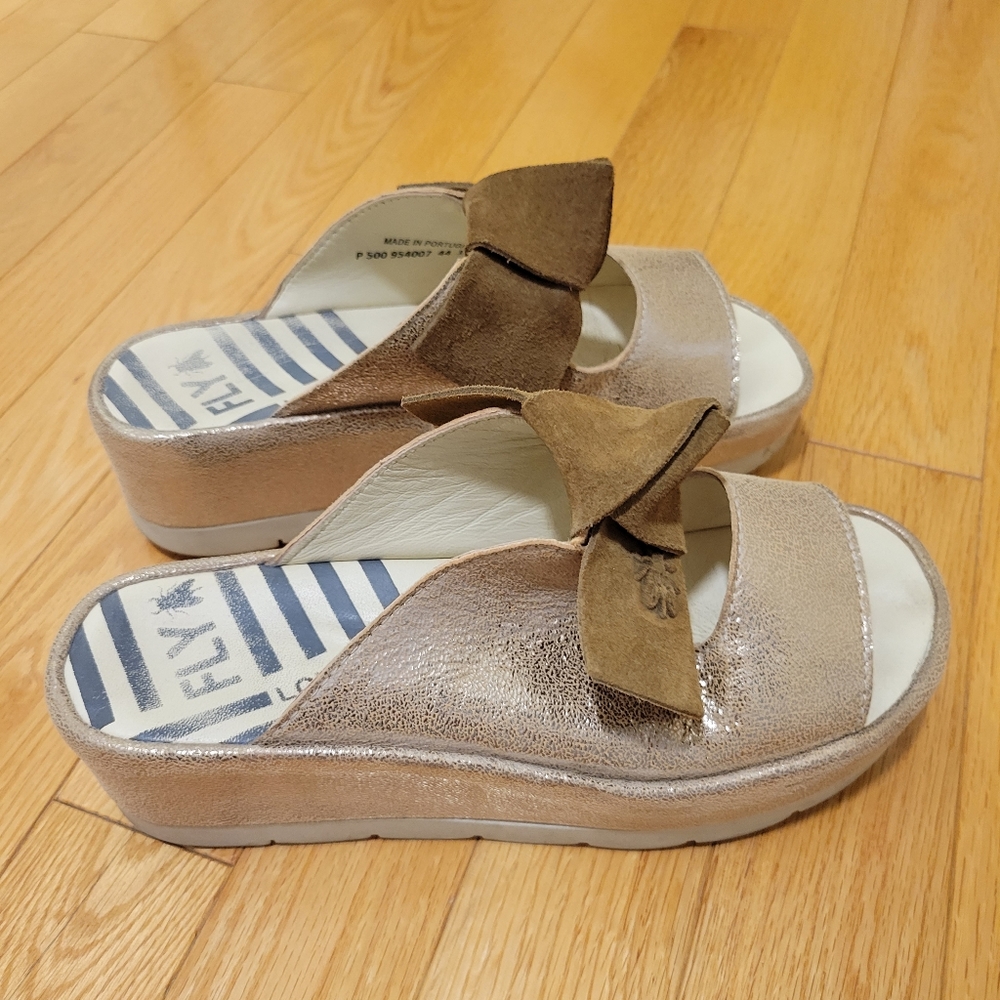 Fly London slides